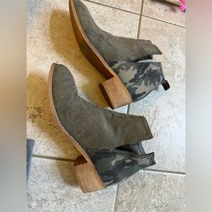 Ankle boots in great condition.